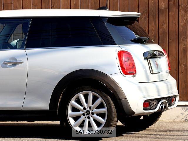 Bmw MINI 2017-03 1227306-11