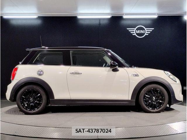 Bmw MINI 2016-01 2246473-7