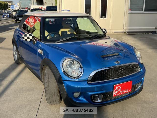 Bmw MINI 2011-03 7215436-9