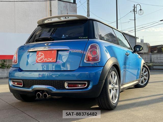 Bmw MINI 2011-03 7215436-2