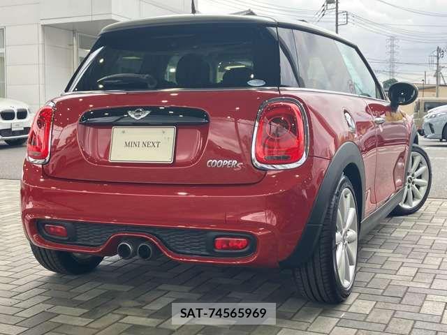 Bmw MINI 2016-10 8098304-2