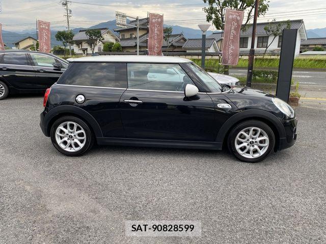Bmw MINI 2015-08 8313400-2