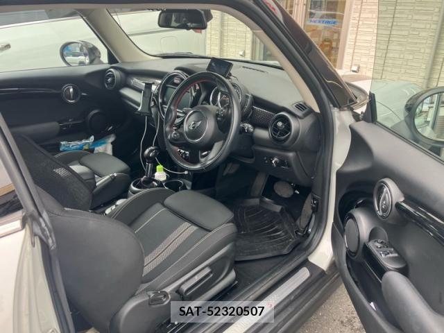 Bmw MINI 2017-12 8828066-11
