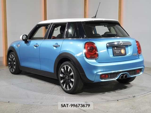 Bmw MINI 2016-01 7215441-9