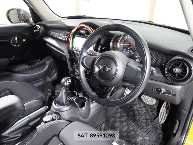 Bmw MINI 2018-02 8073093-13