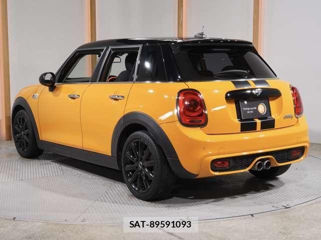 Bmw MINI 2018-02 8073093-1