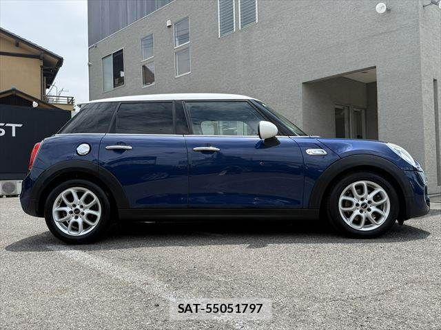 Bmw MINI 2016-04 8098305-15