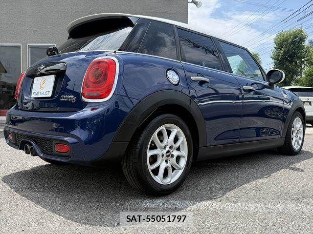 Bmw MINI 2016-04 8098305-16