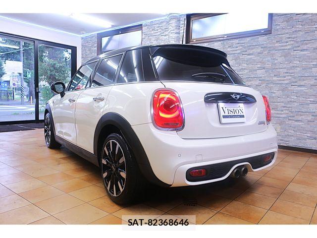 Bmw MINI 2017-10 8206635-5