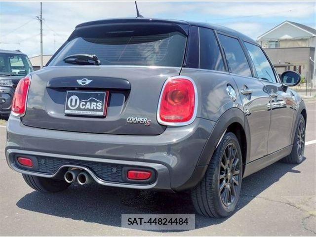 Bmw MINI 2016-03 8206636-1