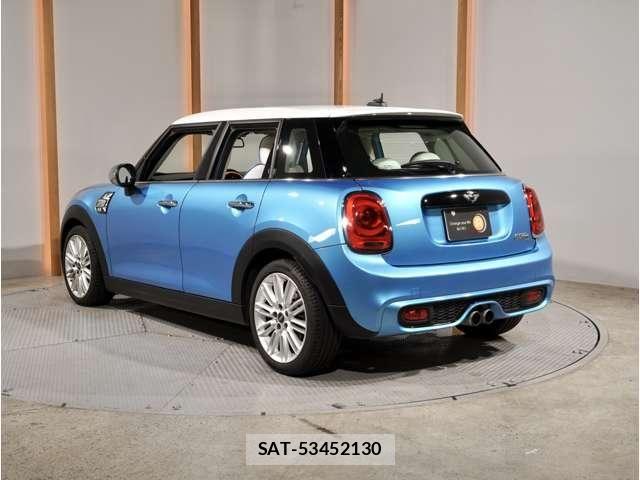 Bmw MINI 2015-09 8457110-1