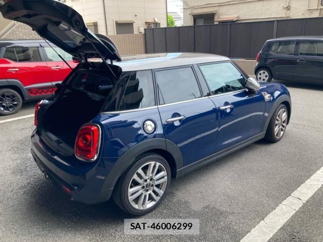 Bmw MINI 2017-01 8779634-3