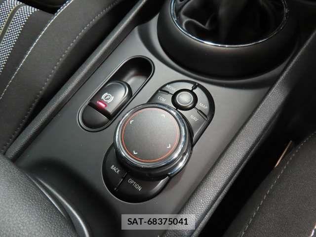 Bmw MINI 2018-03 8098306-15