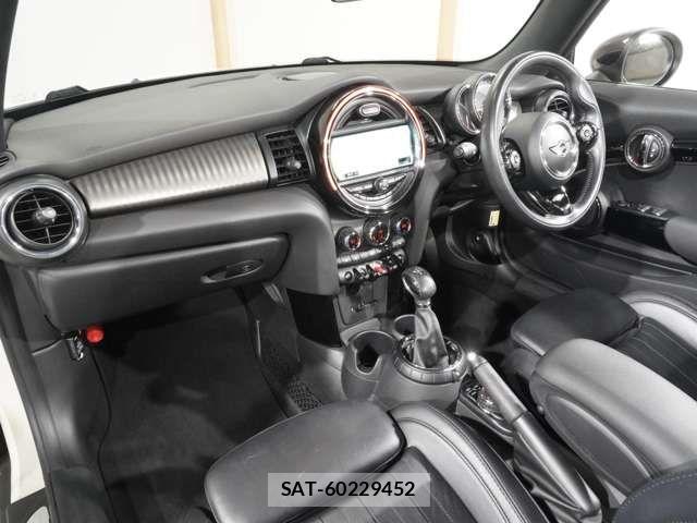 Bmw MINI 2017-08 5860739-14