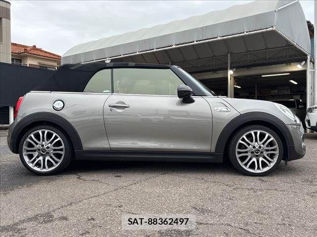 Bmw MINI 2016-08 8779636-15