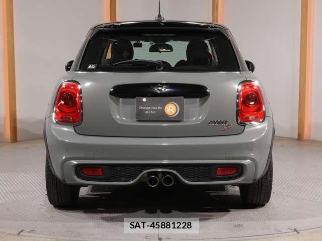 Bmw MINI 2018-02 7215451-8