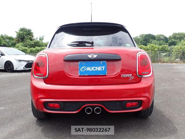 Bmw MINI 2018-02 7357011-5