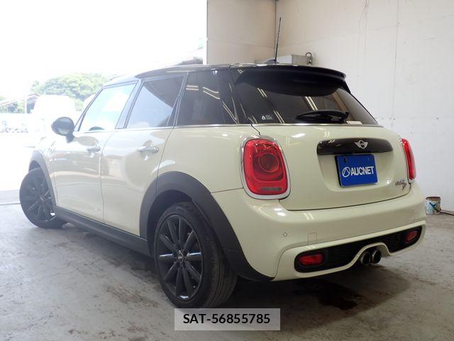 Bmw MINI 2018-06 8206638-2
