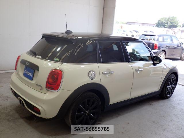 Bmw MINI 2018-06 8206638-7
