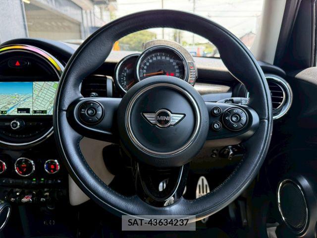 Bmw MINI 2017-08 8206639-19