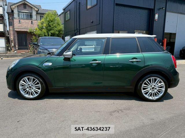 Bmw MINI 2017-08 8206639-3