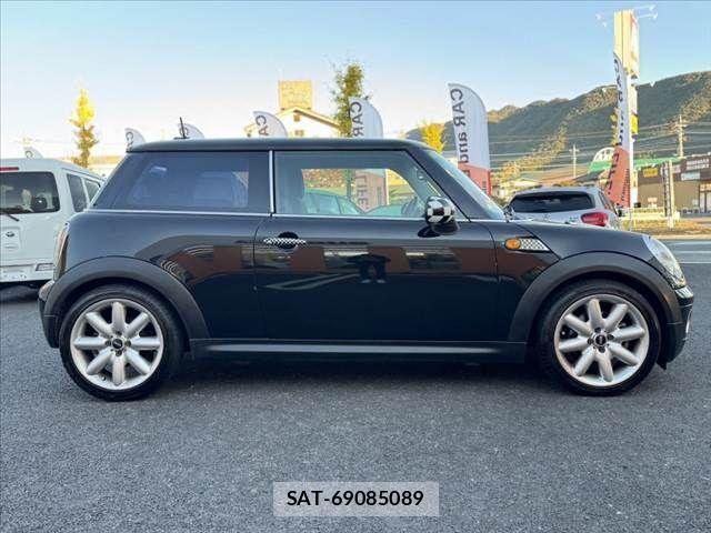 Bmw MINI 2010-06 1411547-11