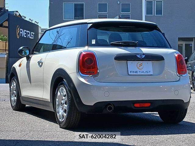 Bmw MINI 2015-08 8206641-18