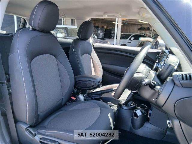 Bmw MINI 2015-08 8206641-6