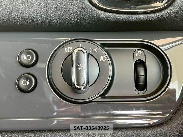 Bmw MINI 2019-07 7357017-7