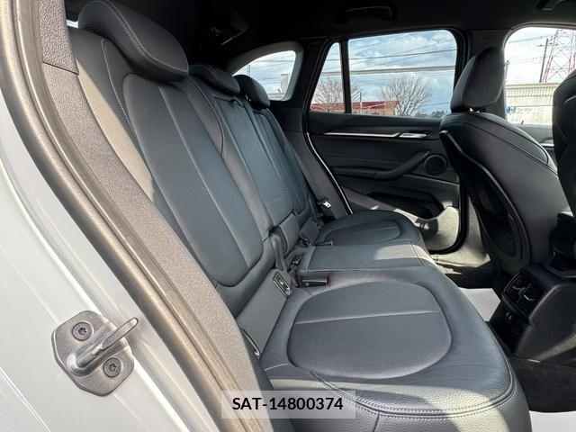 Bmw X1 2021-03 6610887-19