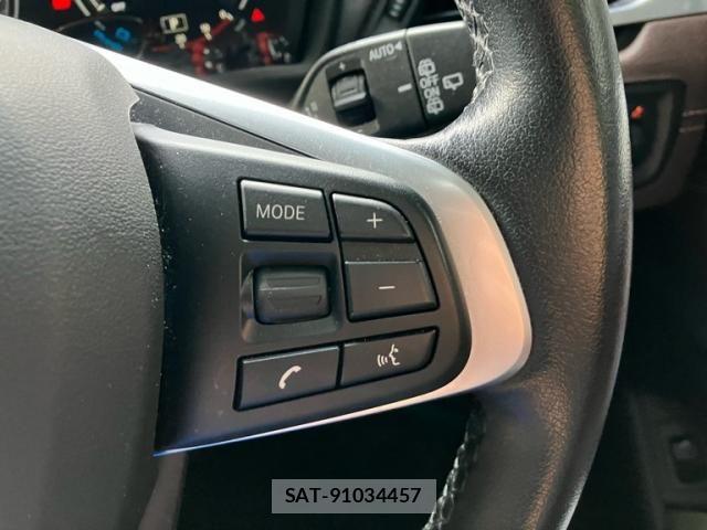 Bmw X1 2021-06 6902814-16