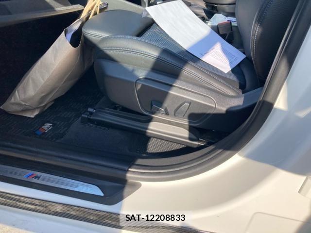 Bmw X1 2021-06 6902811-26
