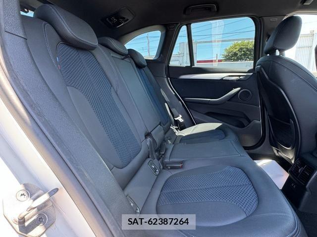 Bmw X1 2021-05 7215503-16