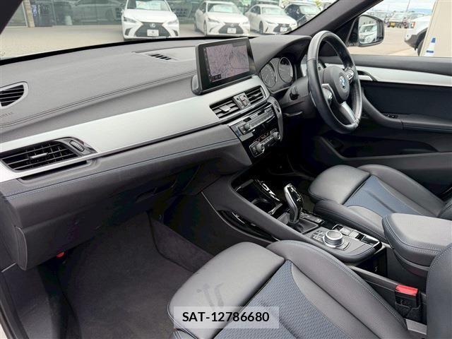 Bmw X1 2021-04 7215498-11