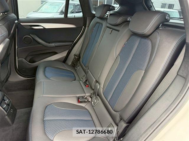 Bmw X1 2021-04 7215498-12