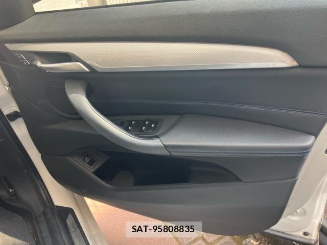 Bmw X1 2018-10 8206656-16