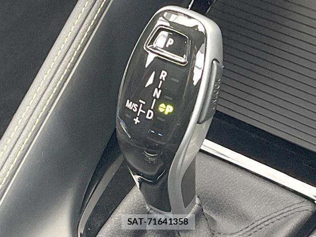 Bmw X2 2018-08 7215516-11