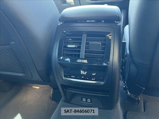Bmw X3 2021-02 6242502-28