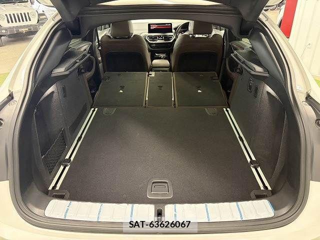 Bmw X4 2021-12 6275921-17