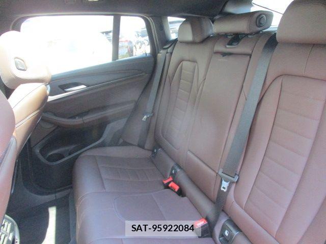 Bmw X4 2023-07 7960737-28