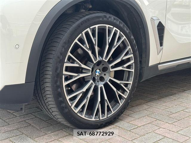 Bmw X5 2023-12 6670628-25