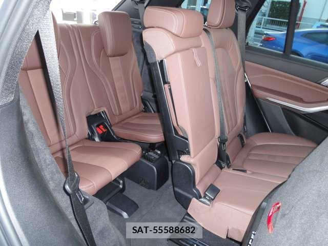 Bmw X5 2021-11 7215596-11