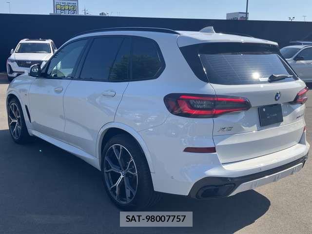 Bmw X5 2022-06 7499779-1