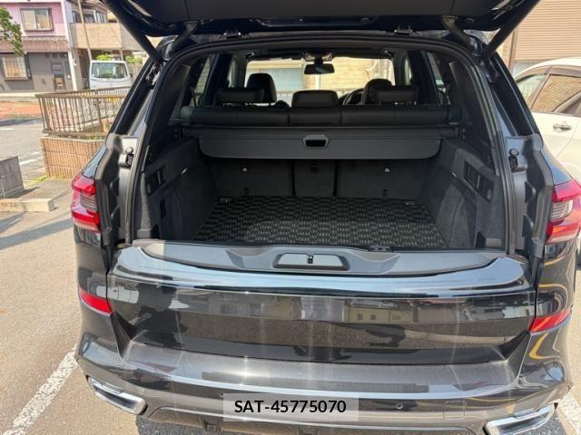 Bmw X5 2020-03 8229097-8