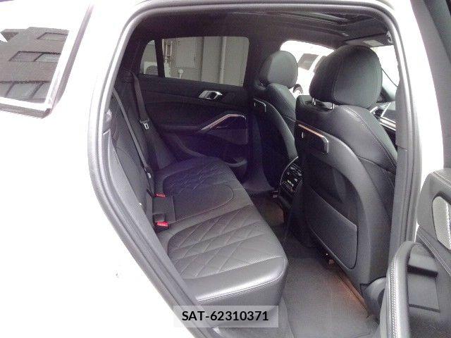 Bmw X6 2023-11 7057776-17