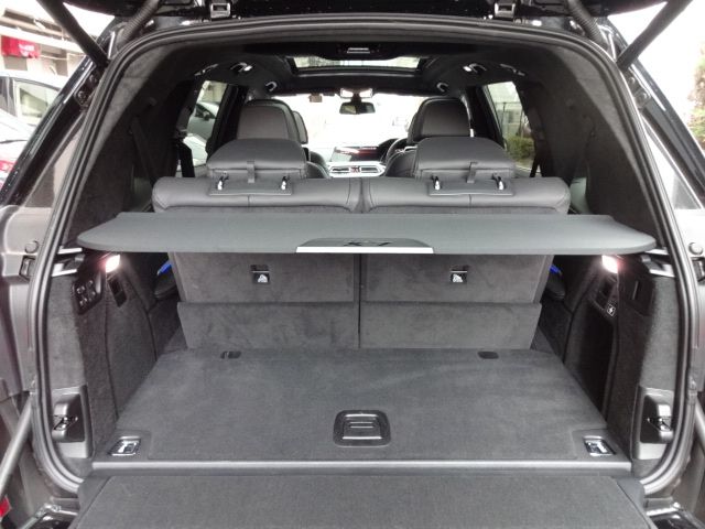 Bmw X7 2022-03 758755-10