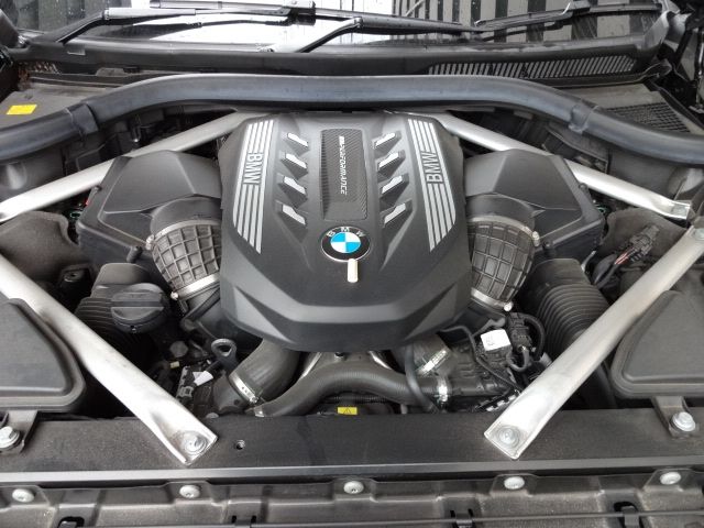 Bmw X7 2022-03 758755-11