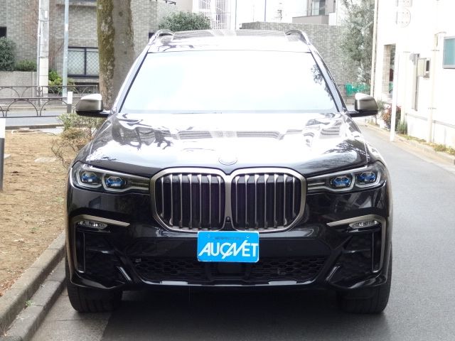 Bmw X7 2022-03 758755-3