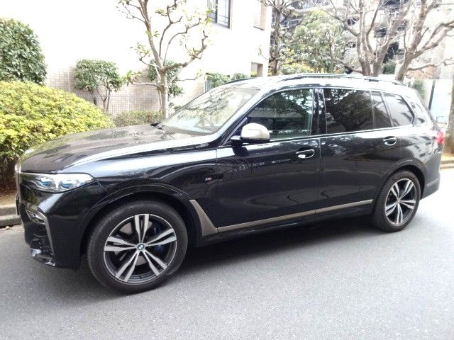 Bmw X7 2022-03 758755-5