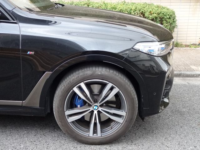 Bmw X7 2022-03 758755-8